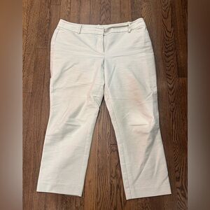 Ann Taylor Curvy Fit Cropped Trousers in Light Cream